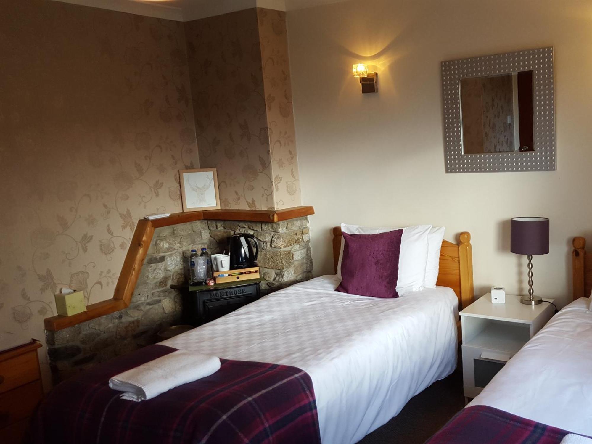 Carn Mhor Bed And Breakfast Aviemore Room photo